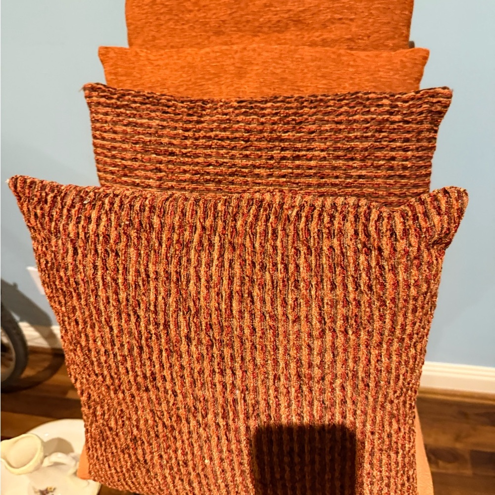4 Beautiful Fall plush throw pillows. Rust/Orange colors. Great condition. - Picture 7 of 12